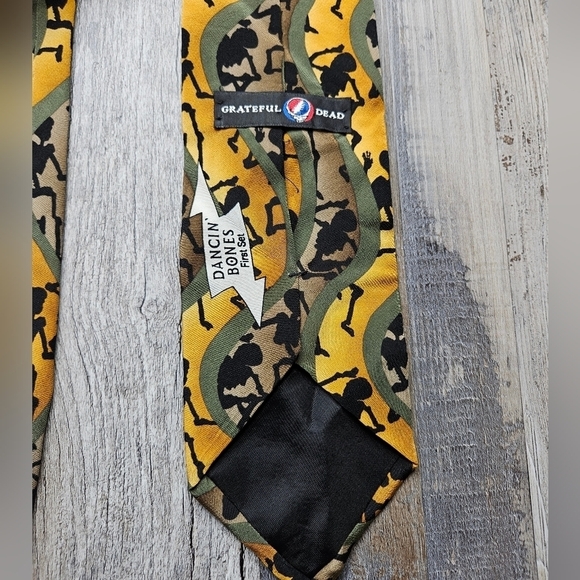 Grateful Dead Dancing Bones First Set Neck Tie Yellow Gray - Picture 4 of 5